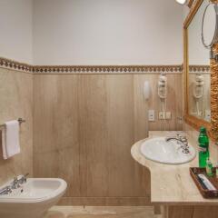 Гостиница Axelhof Boutique Hotel Украина, Днепр - отзывы, цены и фото номеров - забронировать гостиницу Axelhof Boutique Hotel онлайн ванная