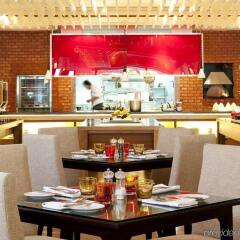 Отель Novotel Phuket Surin Beach Resort питание