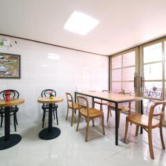 Отель Gana Myongdong Guesthouse питание