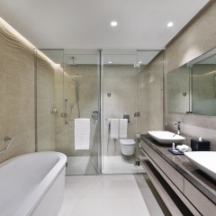 Отель Courtyard by Marriott Al Barsha, Dubai ОАЭ, Дубай - отзывы, цены и фото номеров - забронировать отель Courtyard by Marriott Al Barsha, Dubai онлайн ванная