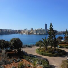 Отель Seaview APT Incl Pool IN Sliema Мальта, Слима - отзывы, цены и фото номеров - забронировать отель Seaview APT Incl Pool IN Sliema онлайн приотельная территория фото 2
