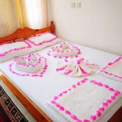 Отель Aphrodite Pansiyon Каш сейф в номере