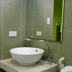 Отель LSM Square Residence Филиппины, остров Боракай - отзывы, цены и фото номеров - забронировать отель LSM Square Residence онлайн ванная фото 2