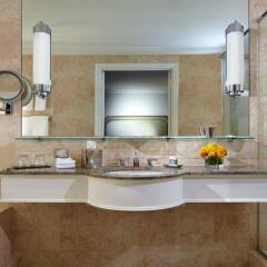 Отель Omni Berkshire Place США, Нью-Йорк - отзывы, цены и фото номеров - забронировать отель Omni Berkshire Place онлайн ванная