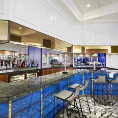 DoubleTree by Hilton Hotel Dartford Bridge гостиничный бар