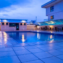 Protea Hotel Kuramo Waters Лагос бассейн