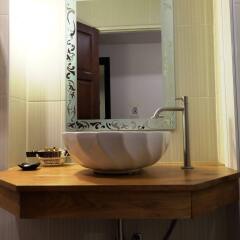 Cozy At 9 Hotel And Kitchen Бангкок ванная фото 2