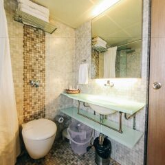 Hotel Maharana Inn Chembur ванная