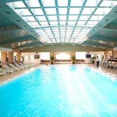 May Hotel бассейн фото 2