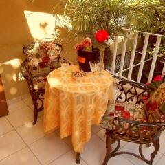 Отель Dickinson Guest House