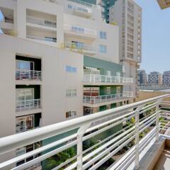 Отель Cosy 1 Bedroom Sliema Apartment, Best Location Мальта, Слима - отзывы, цены и фото номеров - забронировать отель Cosy 1 Bedroom Sliema Apartment, Best Location онлайн балкон