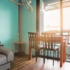 Отель The Guest Hotel Hostel Таиланд, Краби - отзывы, цены и фото номеров - забронировать отель The Guest Hotel Hostel онлайн балкон