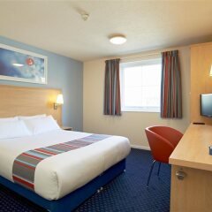 Отель Travelodge Manchester Sportcity Великобритания, Манчестер - отзывы, цены и фото номеров - забронировать отель Travelodge Manchester Sportcity онлайн комната для гостей фото 2