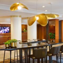 Отель Starhotels Tourist Италия, Милан - 3 отзыва об отеле, цены и фото номеров - забронировать отель Starhotels Tourist онлайн гостиничный бар
