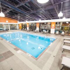 Отель Best Western Plus Ottawa/Kanata Hotel and Conference Centre Канада, Оттава - отзывы, цены и фото номеров - забронировать отель Best Western Plus Ottawa/Kanata Hotel and Conference Centre онлайн бассейн фото 2
