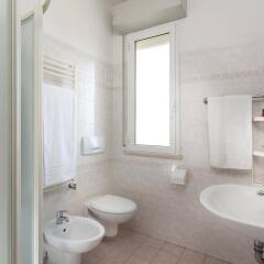 Отель Residence Hotel Piccadilly Италия, Римини - отзывы, цены и фото номеров - забронировать отель Residence Hotel Piccadilly онлайн ванная