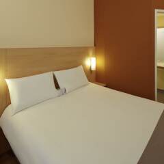 Ibis Izmir Alsancak Турция, Измир - 1 отзыв об отеле, цены и фото номеров - забронировать отель Ibis Izmir Alsancak онлайн комната для гостей фото 4