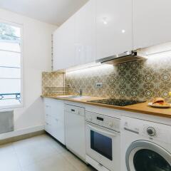 Отель Eiffel Tower - Ecole Militaire Apartment Франция, Париж - отзывы, цены и фото номеров - забронировать отель Eiffel Tower - Ecole Militaire Apartment онлайн в номере фото 2