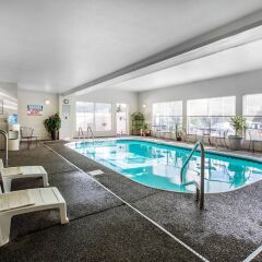 Отель Quality Inn and Suites Summit County бассейн фото 3
