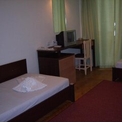 ADIS Holiday Inn Hotel удобства в номере