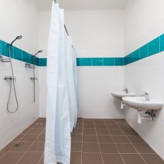 IM Easy Housing Hostel Прага ванная