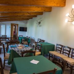 Отель Agriturismo Orrido di Pino Аджерола питание