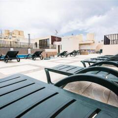 Отель Damiani Apartments Мальта, Буджибба - отзывы, цены и фото номеров - забронировать отель Damiani Apartments онлайн парковка
