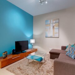Апартаменты Luxury Apartment, Prime Location in St Julians Сан Джулианс комната для гостей