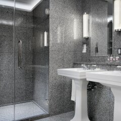 Отель The Whitby Hotel США, Нью-Йорк - отзывы, цены и фото номеров - забронировать отель The Whitby Hotel онлайн ванная фото 2