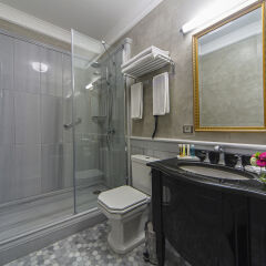 Meroddi Bagdatliyan Hotel ванная