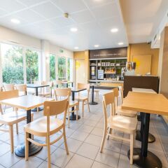 B&B Hotel RENNES Ouest Villejean гостиничный бар