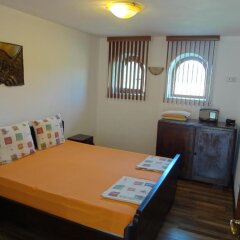 Отель Guest House Diabora Велико Тырново в номере фото 2