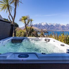 Alpine Gold With Incredible Lake Views SPA in Queenstown, New Zealand from 417$, photos, reviews - zenhotels.com pool photo 3