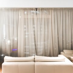 Plus 1 Hotel интерьер отеля