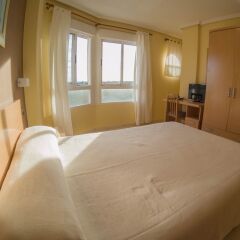 Отель Hostal Meseguer Испания, Эль-Альтет - отзывы, цены и фото номеров - забронировать отель Hostal Meseguer онлайн комната для гостей фото 5