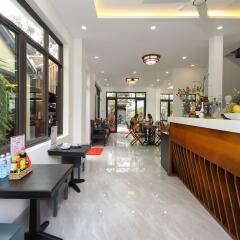 Отель Quynh Long Homestay гостиничный бар