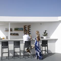 Отель Santorini Princess Presidential Suites Греция, Остров Санторини - отзывы, цены и фото номеров - забронировать отель Santorini Princess Presidential Suites онлайн гостиничный бар