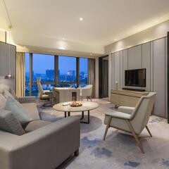 DoubleTree by Hilton Hotel Shenzhen Longhua комната для гостей фото 2
