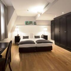 Victoria Hotel сейф в номере