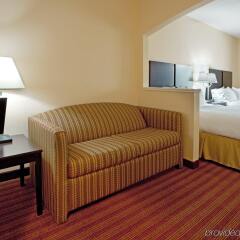 Holiday Inn Express Hotel & Suites Greenville Airport удобства в номере