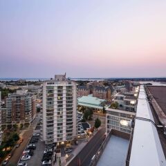 Отель DoubleTree by Hilton Hotel & Suites Victoria Канада, Виктория - отзывы, цены и фото номеров - забронировать отель DoubleTree by Hilton Hotel & Suites Victoria онлайн балкон