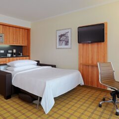 Отель Four Points By Sheraton Munich Central удобства в номере