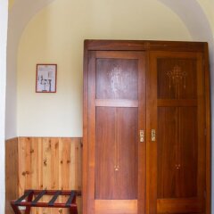 Отель Prague Loreta Residence Чехия, Прага - отзывы, цены и фото номеров - забронировать отель Prague Loreta Residence онлайн интерьер отеля фото 3