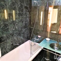 AC Hotel Genova by Marriott Генуя ванная фото 2