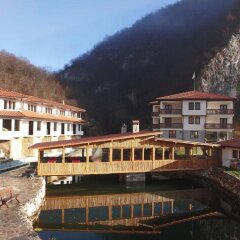 Отель Eco Complex Smilyan Чепеларе приотельная территория
