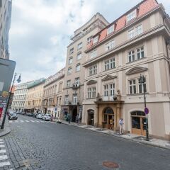Отель Old Town Boutique Suites