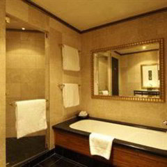 Hyatt Regency Johannesburg in Rosebank, South Africa from 196$, photos, reviews - zenhotels.com bathroom photo 2