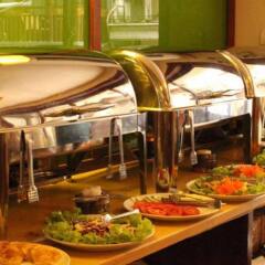 Отель Holiday Lakeview Hotel Вьетнам, Ханой - отзывы, цены и фото номеров - забронировать отель Holiday Lakeview Hotel онлайн питание
