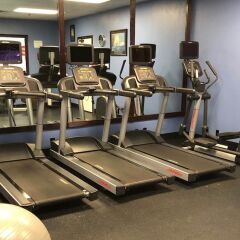Отель Holiday Inn Express Stony Brook фитнесс-зал фото 4