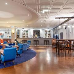 Отель Novotel London Stansted Airport гостиничный бар